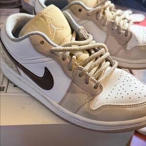 Jordan Men's Cream and Brown Sneakers